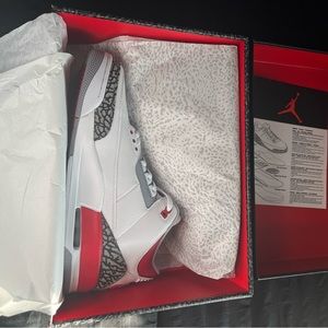 Jordan 3 fire red (2022)
